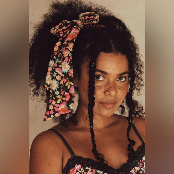 ISO Spell and The Gypsy Collective Scunchie with Ties or Hair Scarves - Picture 3 of 3